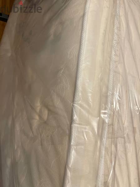 Matress 200 x 150 cm like new 4