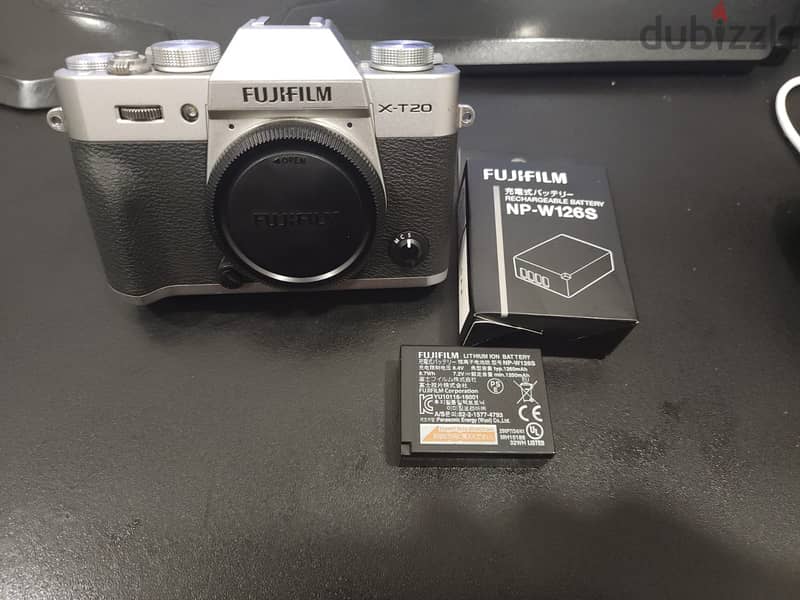 Fujifilm X-T20 Mirrorless Digital Camera with extra battery 5