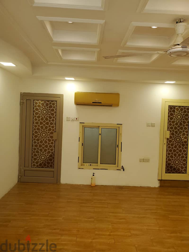 Spacious room in hamala for rent 100bd with ewa 1