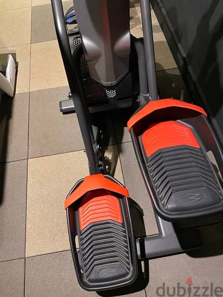 BowFlex Max Elliptical Cross Trainer M5 6