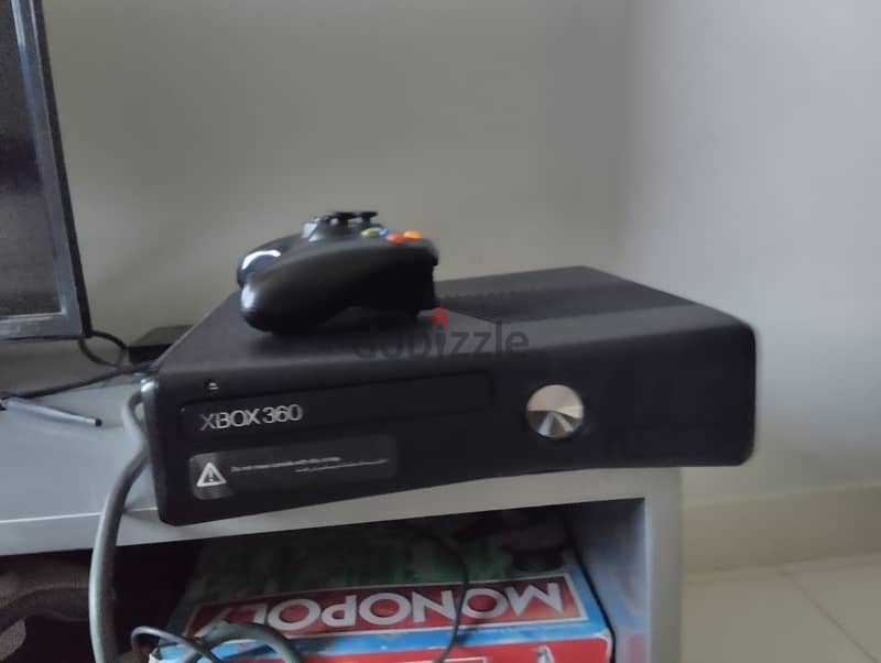 Xbox 360 with 2 hard drives and games 2