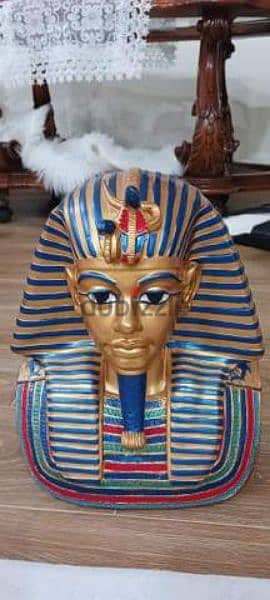 قناع الملك الفرعوني توت عنخ آمون 1