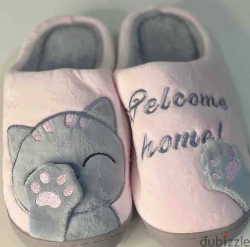 Affordable Beautiful Slippers BRAND NEW!! CUTE 3