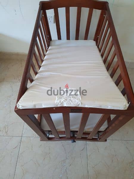 Baby bed with waterproof matress 2