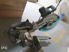 Makita wood cutter 0