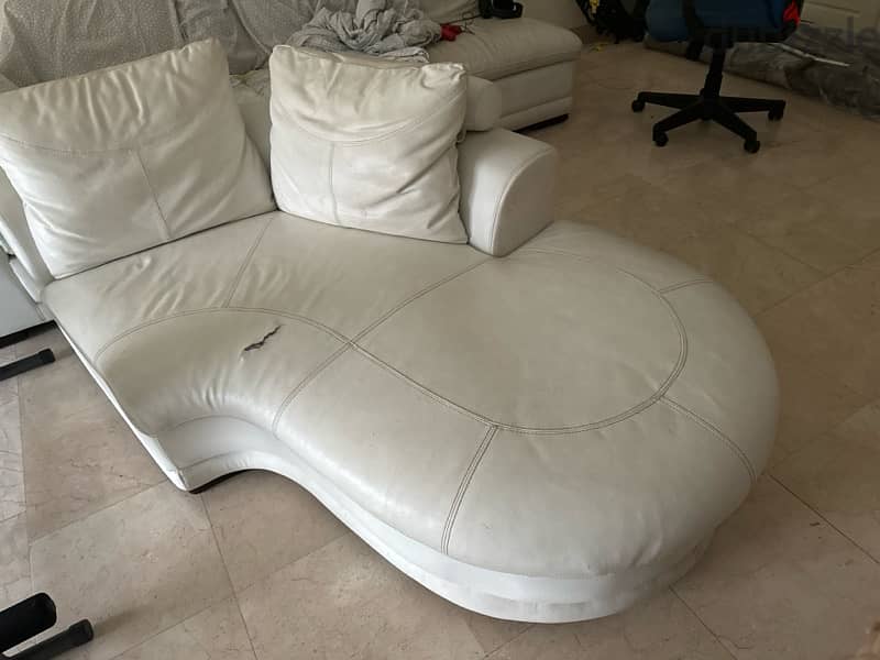 Corner Sofa -White- slightly damaged 0