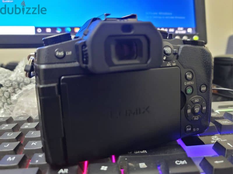 panasonic lumix g85 4K camera with 50mm 1.8 lens etc. . urgent sale 4