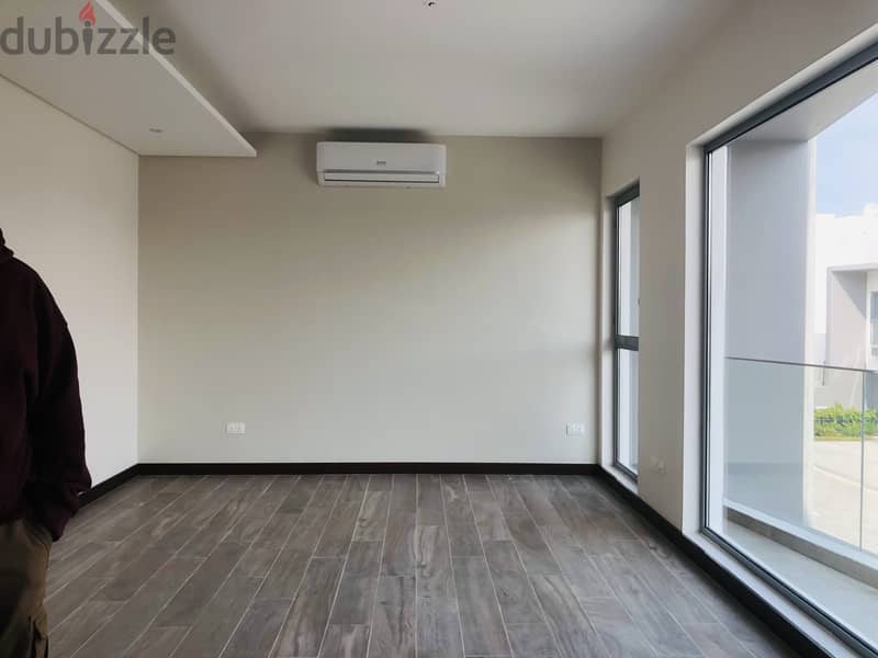 Semi furnished Brand new 5 bedrooms villa at Diyar Al Muharraq3327665 5