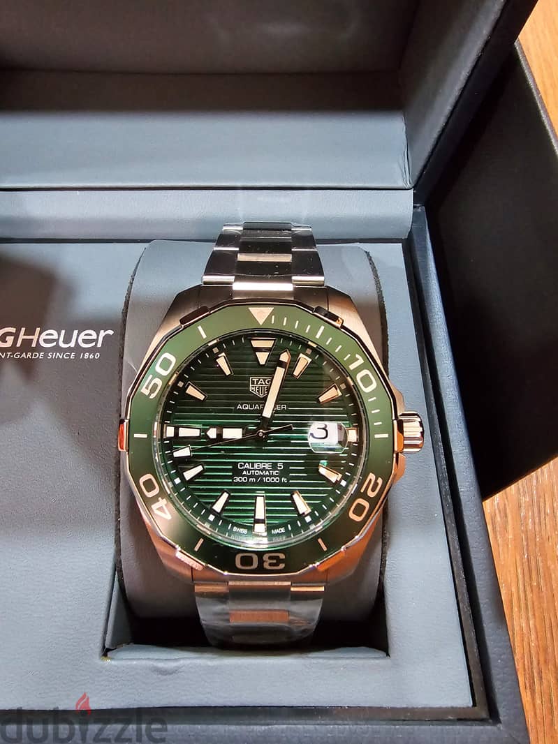 Rare and Discontinued  Tag Heuer Aquaracer Green Dial 1