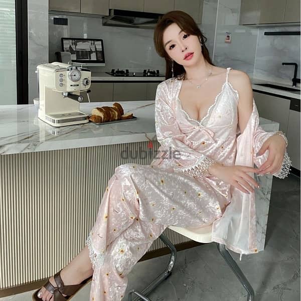 Gold velvet women's three-piece pajamas set 1