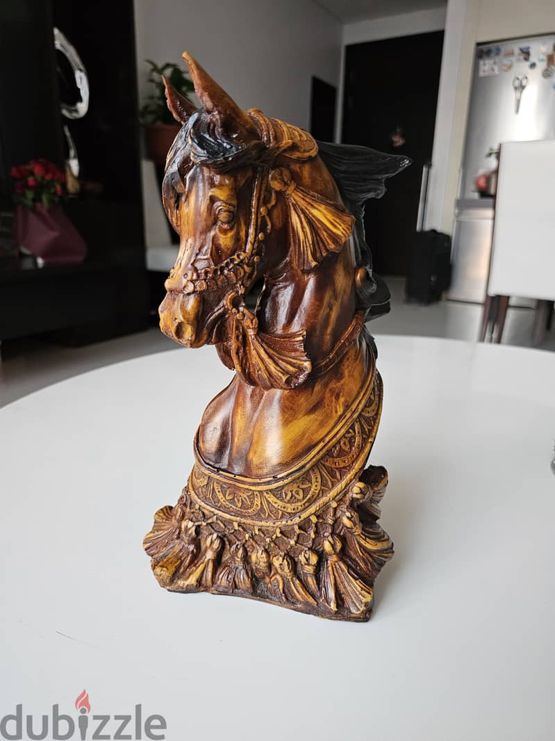 Horse Statue 0