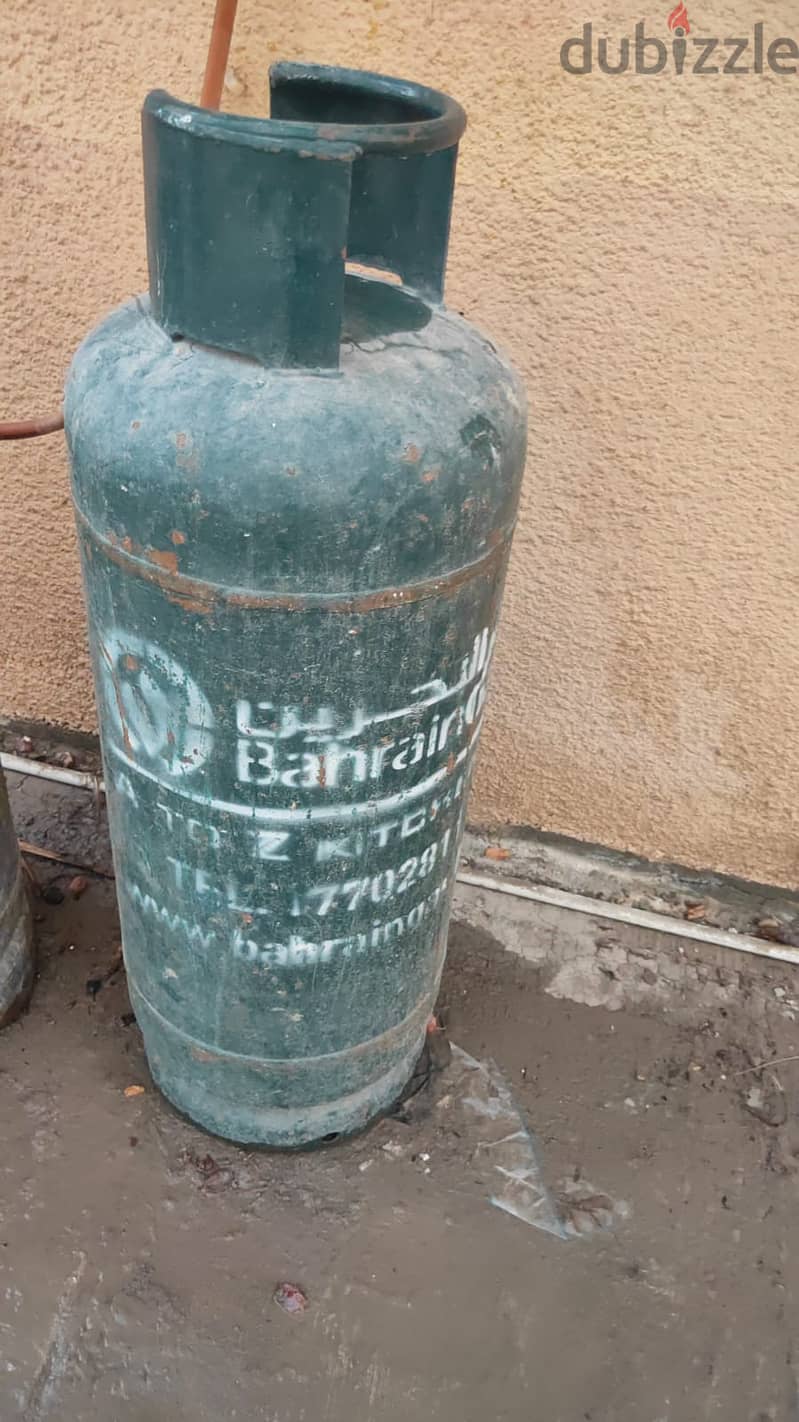 Bahrain gas cylinder with regulator 0