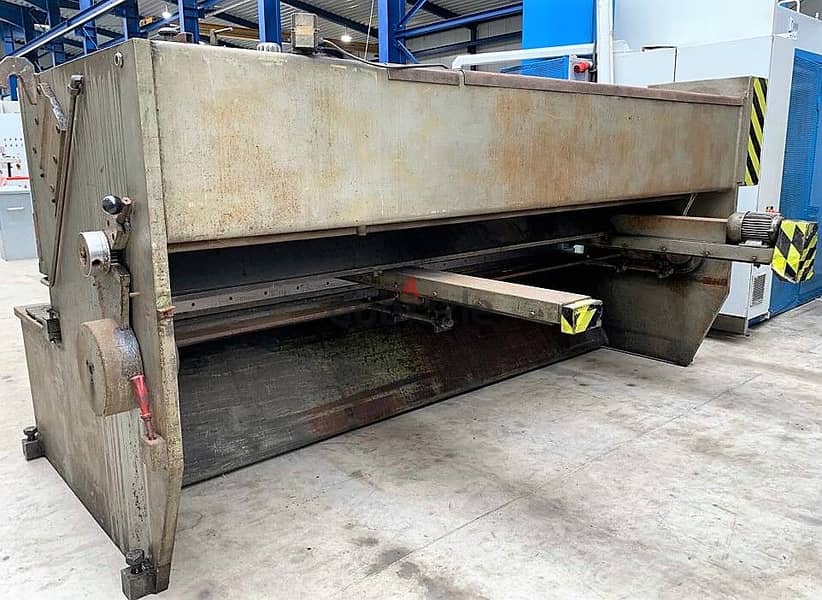 DARLEY GS 3100x8 guillotine 8
