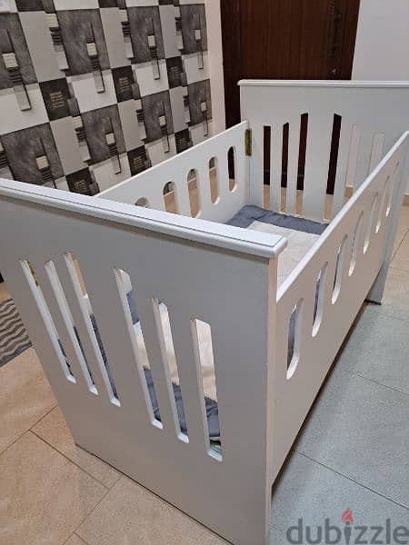 Dubizzle baby outlet cot