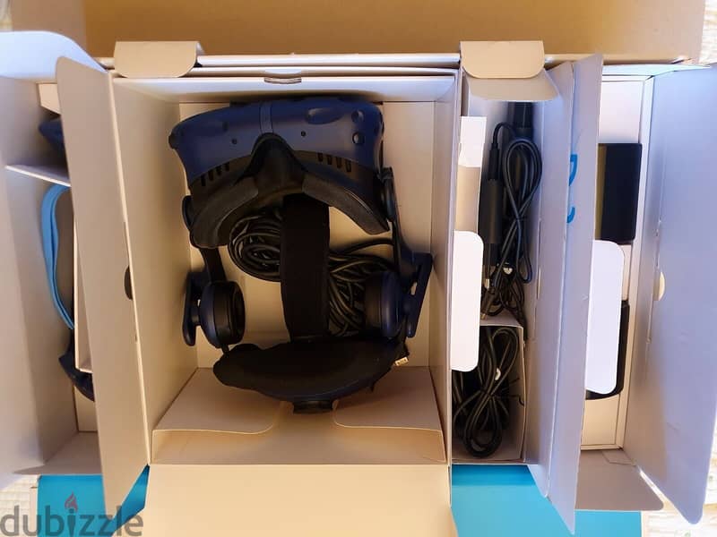 HTC VIVE PRO VR (Full Set with original Box) 3