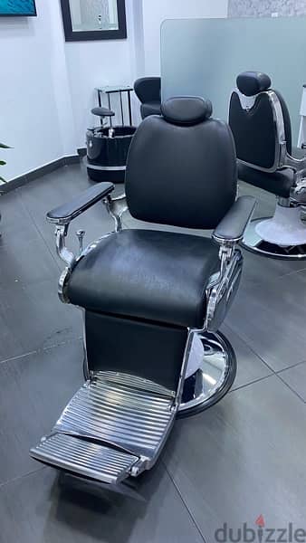 Hair cutting best sale chair with price