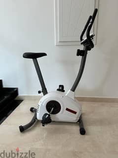 Static gym sporting bicycle