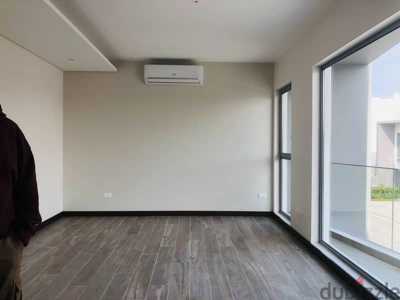 Brand new 5 bedrooms villa for rent at Diyar Al Muharraq33276605 5