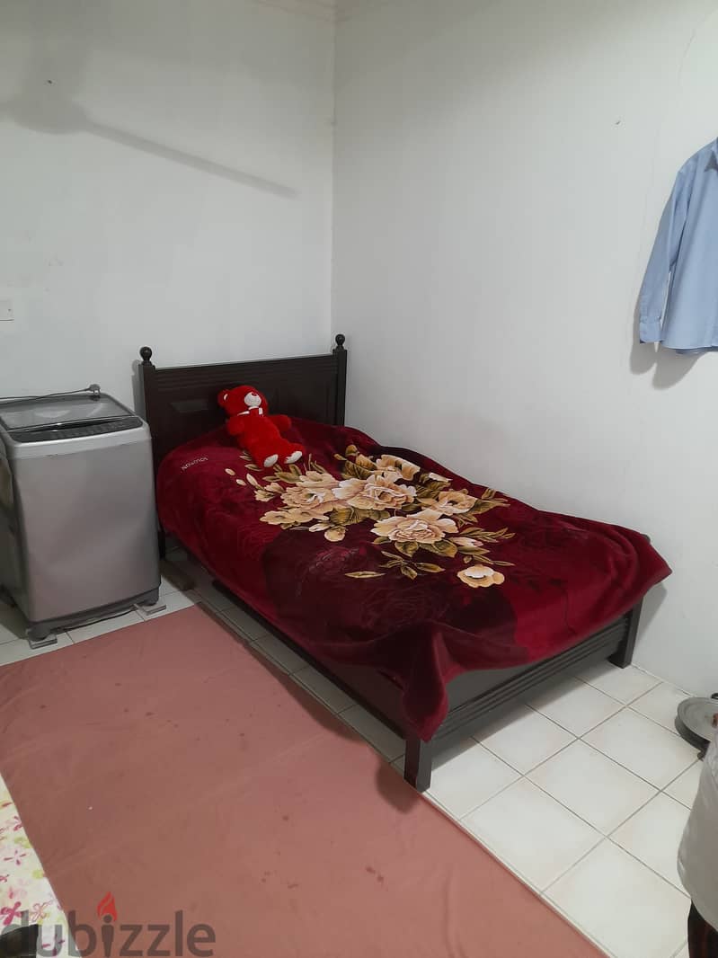 ROOM FOR RENT NEAR ISHATOWN 2