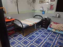130. . withe electio room for rent.   beds sapace.  30 0