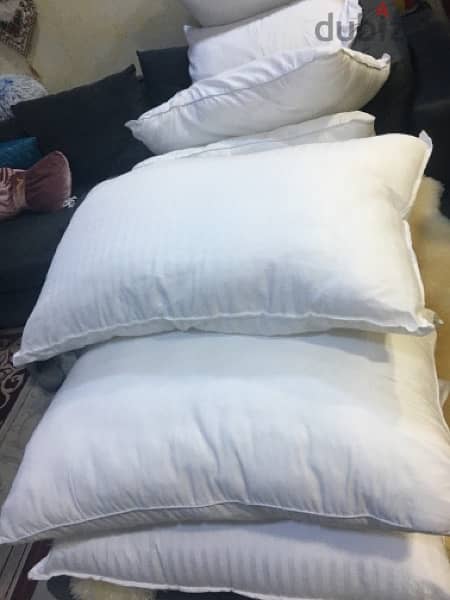 White Pillows Soft Per Each BD1 1