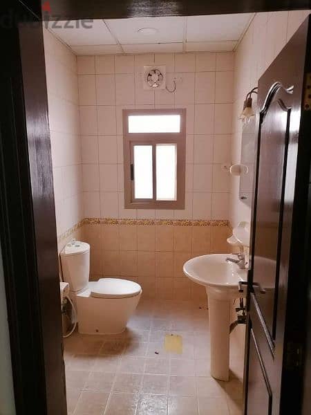 For rent, a villa in North Riffa للايجار فيلا في الرفاع 8