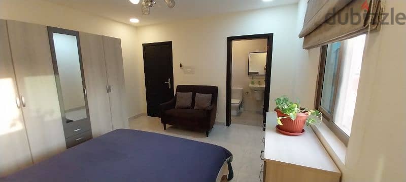 SAAR - Furnished room with attached bathroom in a 2 bedroom flat 6