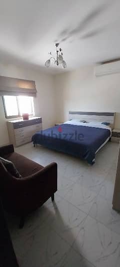 SAAR - Furnished room & attached bathroom in a 2 bedroom flat (1 June)