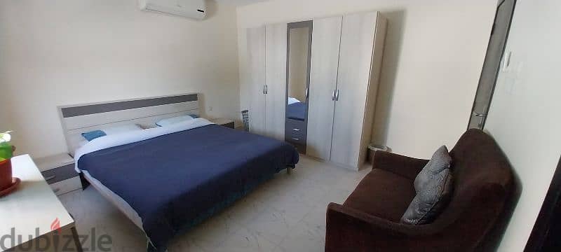 SAAR - Furnished room with attached bathroom in a 2 bedroom flat 2