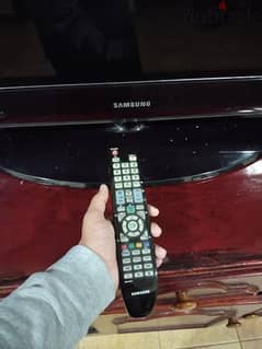 SAMSUNG 52inch LCD(OLD EDITION)TV FOR SALE