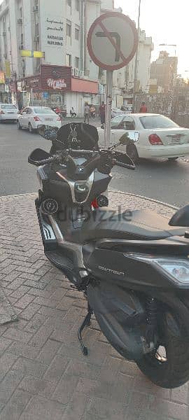 kymco 350 model 2022 5