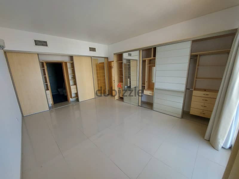 Freehold  Spacious  4 bedrooms in amwaj island 2