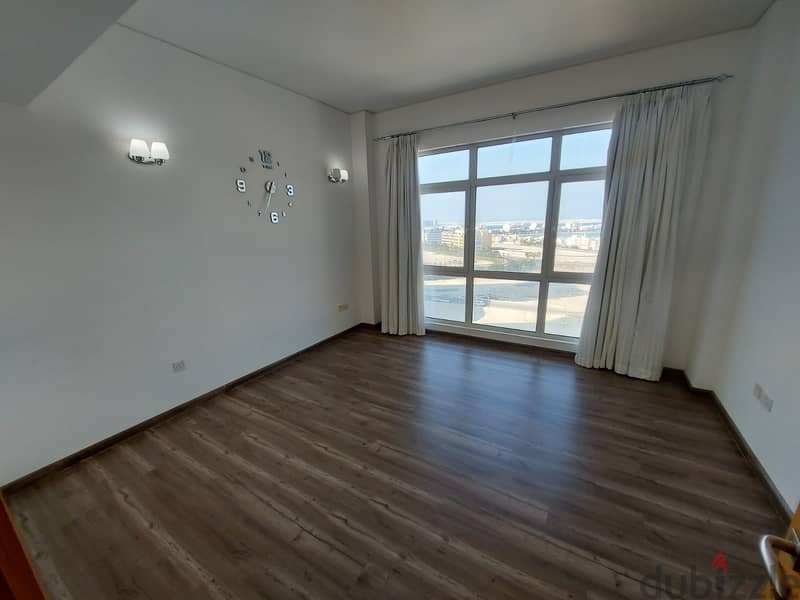 Freehold  Spacious  4 bedrooms in amwaj island 10