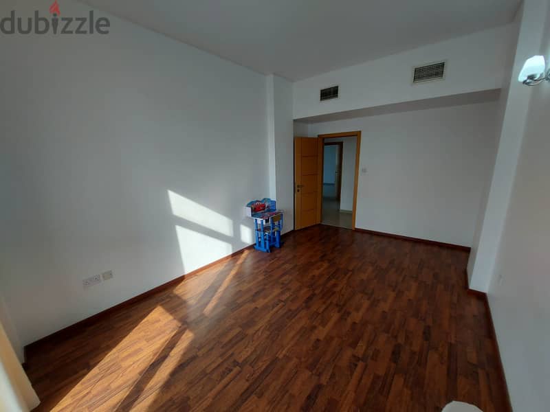 Freehold  Spacious  4 bedrooms in amwaj island 11