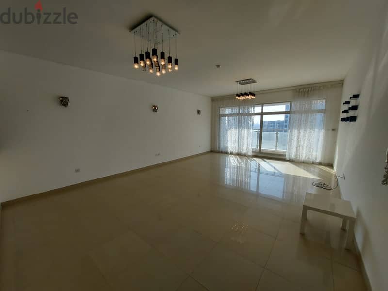 Freehold  Spacious  4 bedrooms in amwaj island 12