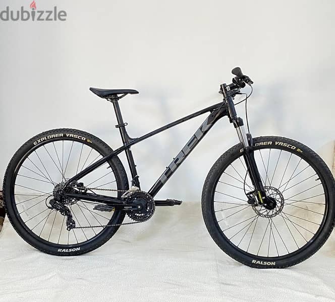 trek marlin 5 Bikes 105137369