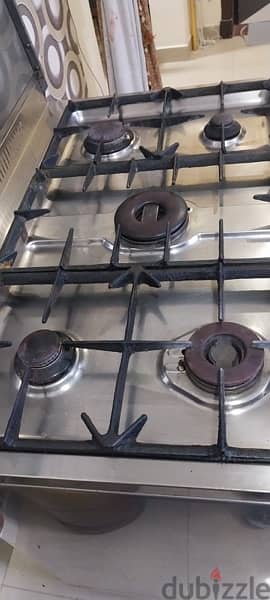 5 BURNER GAS STOVE W OVEN IN BEST CONDITION 2