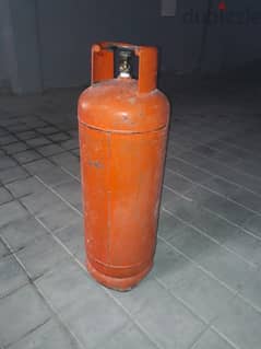 Manazal medium gas cylinder with regulator