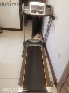 treadmill slightly used 0