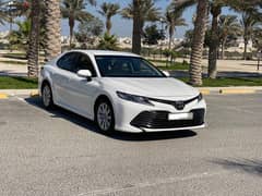 Toyota Camry LE 2019 (White) 0