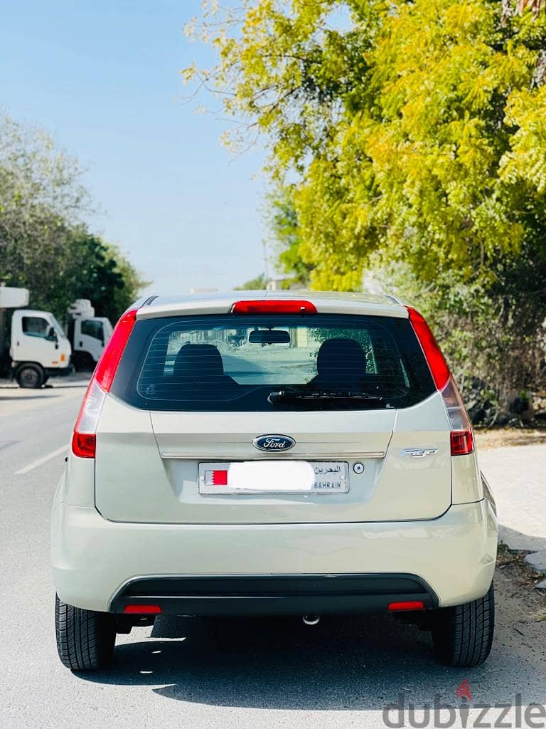 FORD FIGO VERY GOOD CONDITION 5