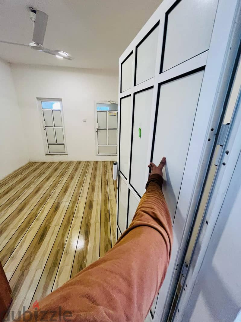 Studio flat for rent in hamala 100bd with ewa 5