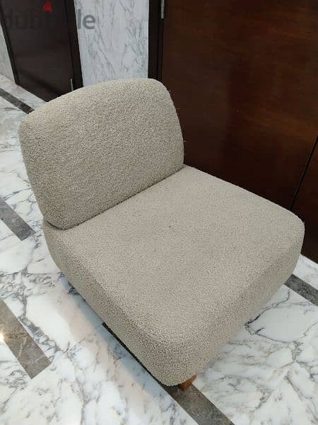 accent chair 2