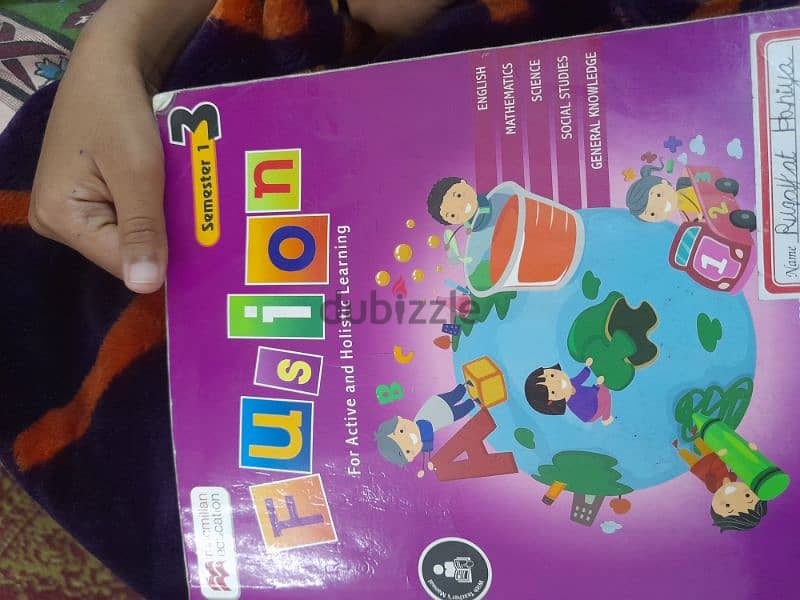 Indian school class 3 books and uniform of girl 32size used to sell 1