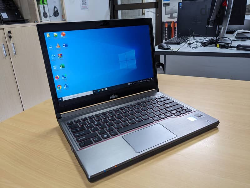 FUJITSU Core i5 6th Generation Laptop 14" Full HD 8GB RAM + 256GB SSD 0