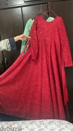 Arabic style shiny gown in red 0