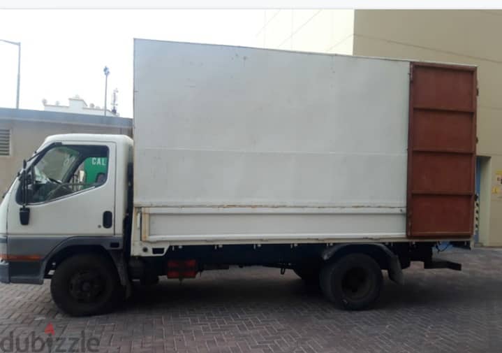 Close Truck Moving Furniture Loading unloading 3514 2724 0