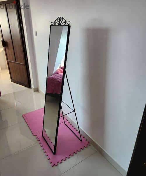 big mirrors : 105cm×184cm _ 86cm×215cm . . . 4