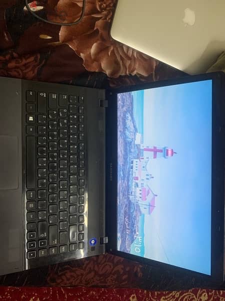 Samsanug laptop in a good condition 0