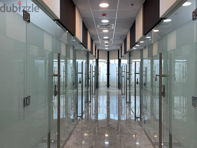 Perfect place for commercial office in Era Tower Building: Best deal. 0